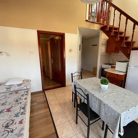 Hellasz Apartman ギュラ エクステリア 写真